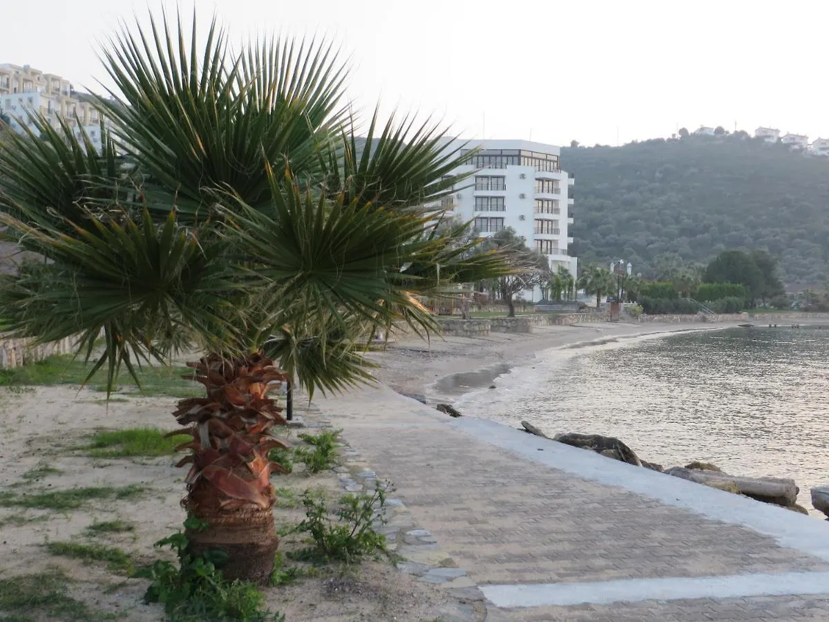 Sunset Bay Apartment B2 Gulluk